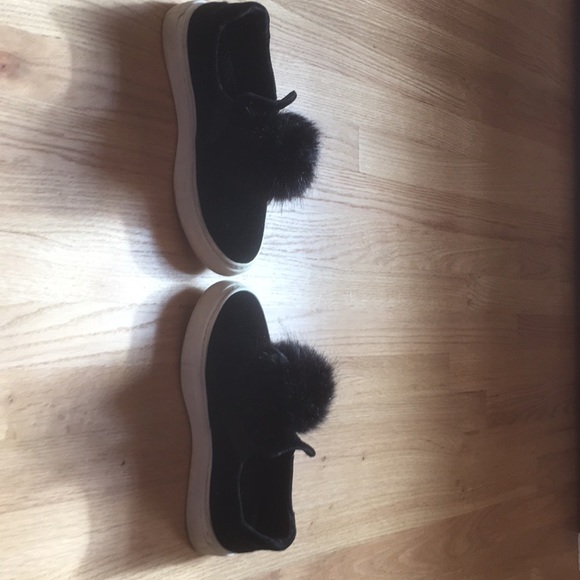 Black sneakers - Picture 4 of 6